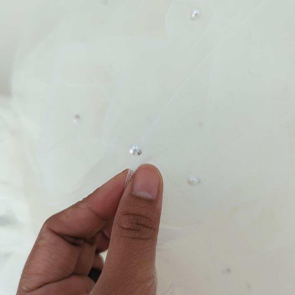 Untamed Petals Fiona Pearl Cathedral Veil White 2 Tiered Blusher Ruffle FLAW - Picture 12 of 14